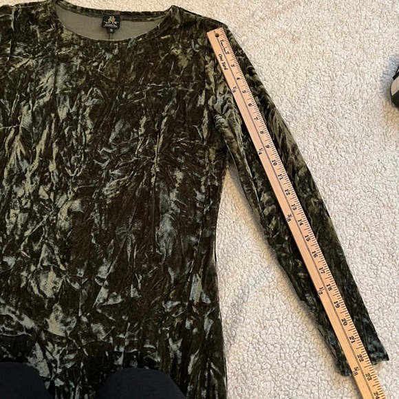 Daniella Faye Modest Green Velvet Long Sleeve Midi Dress Women Size Small - Picture 10 of 14